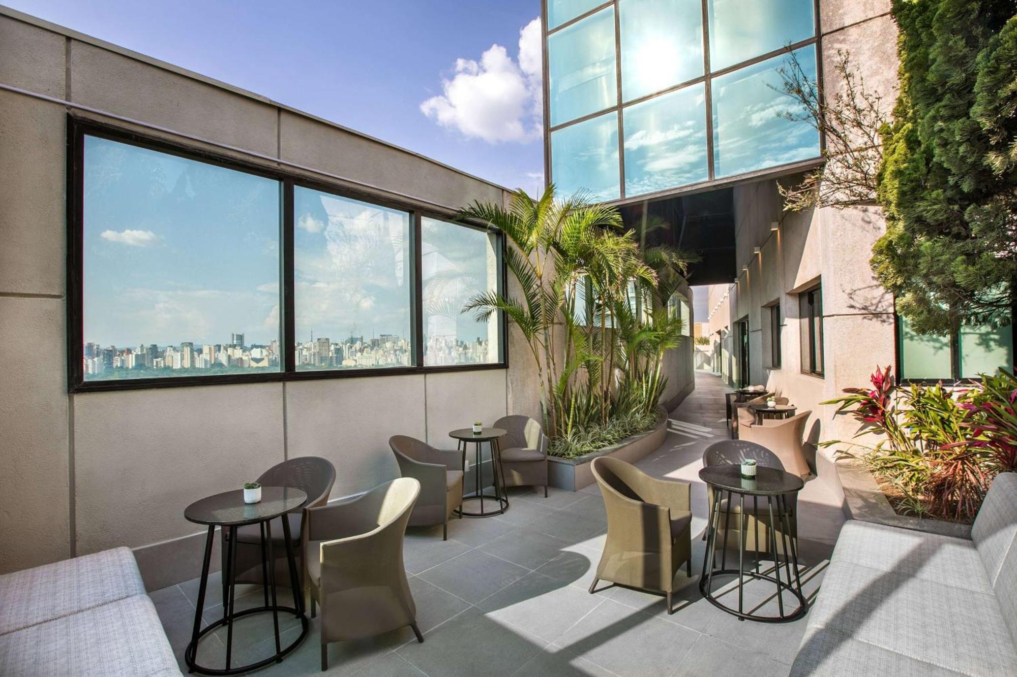 Hotel Meliá Jardim Europa São Paulo Exteriér fotografie The rooftop lounge at the hotel